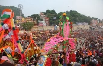 भगवामय हुई शिवनगरी…हरिद्वार से पहले दिन 2 लाख 40 हजार शिवभक्तों ने भरा जल