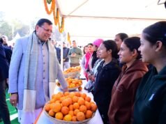 देहरादून में माल्टा महोत्सव, सीएम धामी ने किसानों से संवाद कर चखा पहाड़ी खटाई का स्वाद