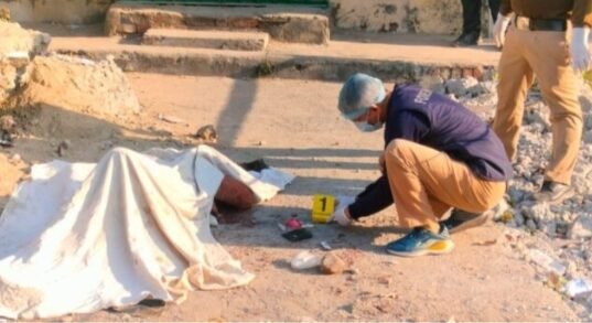 हल्द्वानी में खौफनाक डबल मर्डर: नवीन गल्ला मंडी में युवक-युवती की पत्थर से कुचलकर हत्या