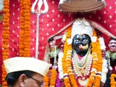 चैत्र नवरात्र के पावन अवसर पर मुख्यमंत्री पुष्कर सिंह धामी ने माँ कालिका मंदिर में की पूजा-अर्चना