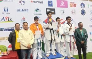 माउंट एवरेस्ट इंटरनेशनल ताइक्वांडो में काविश तोमर को रजत पदक