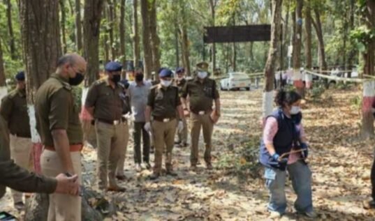 देहरादून: बाला सुंदरी मंदिर के पास जंगल में महिला का शव मिलने से फैली सनसनी