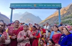 सीमांत गांव माणा पहुंचे CM धामी, ‘लखपति दीदी’ मॉडल की सराहना