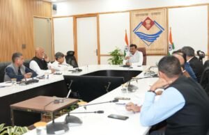 सचिवालय में हाईलेवल मीटिंग, DM के साथ अहम मुद्दों पर चर्चा