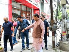 सीएम हेल्पलाइन पर दर्ज शिकायत की पड़ताल करने खुद मौके पर पहुंचे सीएम धामी