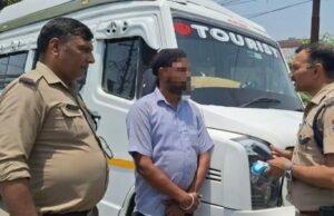 दून पुलिस की मुस्तैदी: चारधाम यात्रियों से भरे ट्रैवलर का शराबी ड्राइवर गिरफ्तार, वाहन सीज