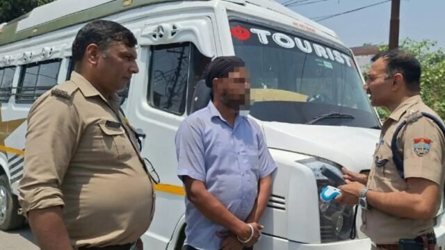 Drunk-driver-was-taking-20-pilgrims-on-Chardham-Yatra-1779981461809_11zon