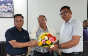 सूचना विभाग में शासकीय सेवा पूर्ण कर सेवानिवृत्त हुए सहायक निदेशक ललिता प्रसाद भट्ट को दी भावभीनी विदाई