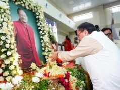 देहरादून: श्रद्धांजलि सभा में पहुंचे सीएम धामी, मेजर जनरल खण्डूड़ी को किया नमन