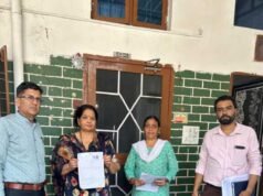 एसआईआर अभियान ने पकड़ी रफ्तार, 1882 मतदेय स्थलों पर घर-घर पहुंच रहे बीएलओ