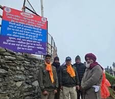 तुंगनाथ-चंद्रशिला ट्रैक पर पुलिस का अलर्ट: दोपहर 1 बजे के बाद आगे बढ़ने पर रोक, सुरक्षा बोर्ड लगाए