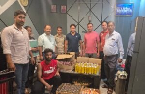 कांवड़ मेले में अवैध शराब पर आबकारी का बड़ा प्रहार, डेयरी की आड़ में चल रहा था कारोबार