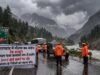 उत्तराखंड में मौसम का कहर: रेड अलर्ट के बीच चारधाम यात्रा पर अस्थायी रोक, सीएम धामी ने दिए 24×7 हाई अलर्ट के निर्देश