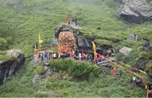 साल में सिर्फ एक दिन खुलता है चमोली का प्रसिद्ध मंदिर, 12 हजार फीट की ऊंचाई पर भगवान नारायण के हुए दर्शन