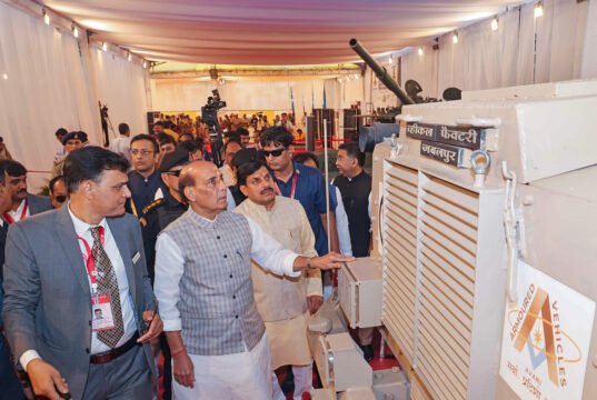 भारत ने आसान किए रक्षा निर्यात नियम, अब दुनिया के बाजारों में बढ़ेगी भारतीय कंपनियों की पहुंच