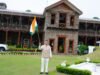 मुख्यमंत्री धामी ने मुख्यमंत्री आवास पर तिरंगा लगाकर दिया ‘हर घर तिरंगा’ का संदेश