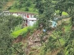 रुद्रप्रयाग में बारिश का कहर: भूस्खलन से दहशत, 10 परिवारों ने छोड़े घर