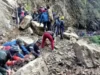 केदारनाथ पैदल मार्ग पर हादसा, पहाड़ी से गिरे पत्थर की चपेट में आने से महाराष्ट्र की महिला श्रद्धालु की मौत