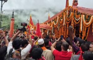 जयकारों से गूंजा हिमालय, मां नंदा राजराजेश्वरी की डोलियां कैलाश की ओर रवाना