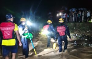 देहरादून : बारिश के तेज बहाव में बही कार, दो की मौत; युवती सुरक्षित बरामद