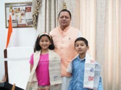 नन्हे पर्वतारोहियों का कमाल, किलिमंजारो पर तिरंगा फहराकर बढ़ाया उत्तराखंड का मान