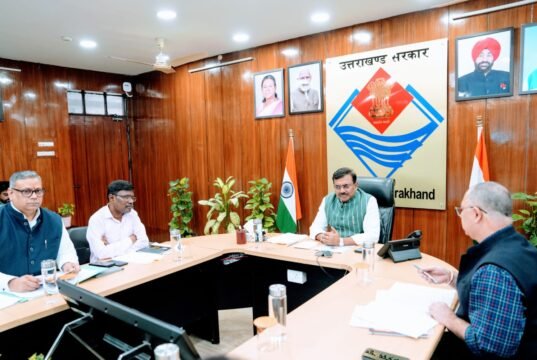 ज्योलिकोट, नैनीताल दूषित पेयजल प्रकरण पर मुख्य सचिव ने ली अधिकारियों के साथ बैठक