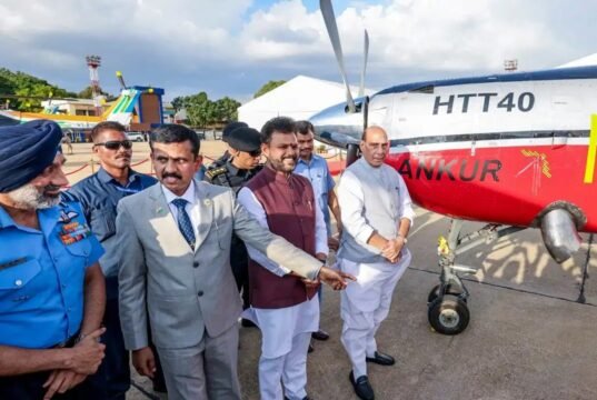 तेजस, HTT-40 और ध्रुव-NG की डिलीवरी से स्वदेशी एयरोस्पेस को बढ़ावा