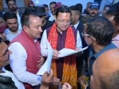 पैतृक गांव हड़खोला पहुंचे सीएम धामी, श्री हरि चंद देवता मंदिर में की पूजा-अर्चना