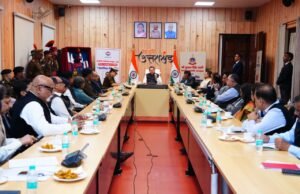 उत्तराखंड पुलिस को मिली नई पहचान, सीएम धामी ने किया नए ध्वज और प्रतीक चिह्नों का अनावरण